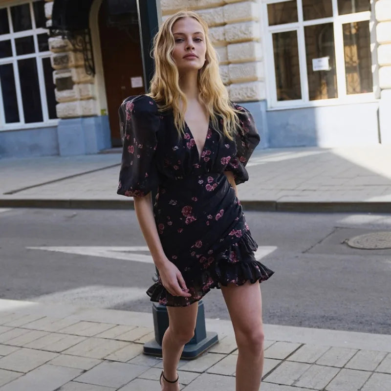 Women's Summer Floral Print Mini Dress Elegant V Neck Puff Sleeve Ruched Ruffle Hem Bodycon Short Dress for Night Party Cocktail